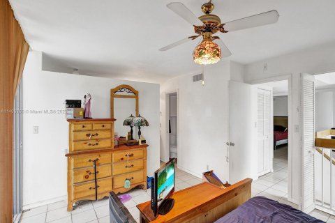 Touwnhouse à vendre à Davie, Floride: 3 chambres, 131.92 m2 № 884172 - photo 15