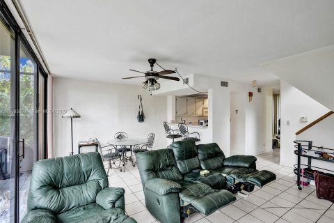 Touwnhouse à vendre à Davie, Floride: 3 chambres, 131.92 m2 № 884172 - photo 5
