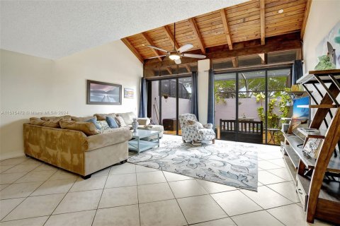 Touwnhouse à vendre à Pembroke Pines, Floride: 3 chambres, 140.38 m2 № 1140949 - photo 15
