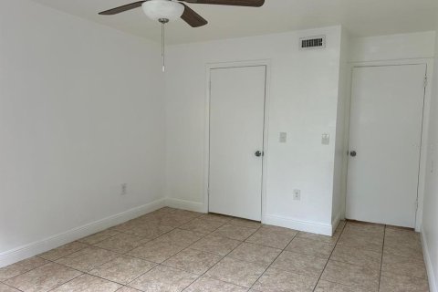 Condo in Maitland, Florida, 2 bedrooms  № 1376533 - photo 21