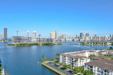 Condominio en venta en Aventura, Florida, 2 dormitorios, 195.37 m2 № 863483 - foto 17