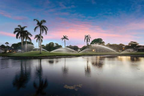 Condo in Delray Beach, Florida, 2 bedrooms  № 1093081 - photo 1