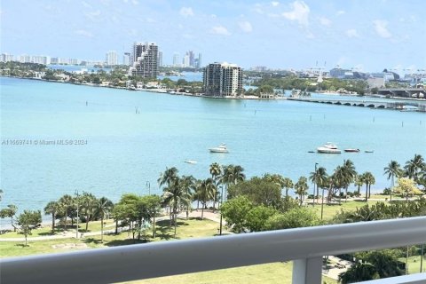 Condo in Miami, Florida, 3 bedrooms  № 1388220 - photo 24