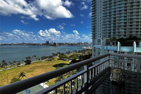 Condo in Miami, Florida, 3 bedrooms  № 1388220 - photo 18