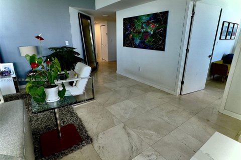 Condo in Miami, Florida, 3 bedrooms  № 1388220 - photo 29