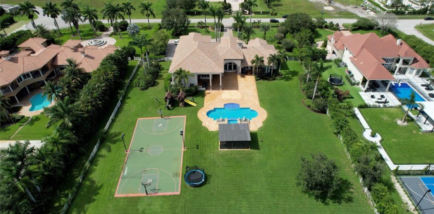 House in Southwest Ranches, Florida 6 bedrooms, 938.96 sq.m. № 675171