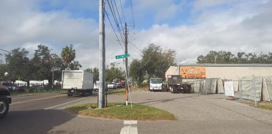 Commercial property in Tampa, Florida 313.64 sq.m. № 1434591