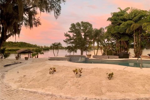 Villa ou maison à vendre à Tampa, Floride: 4 chambres, 272.39 m2 № 1395806 - photo 5