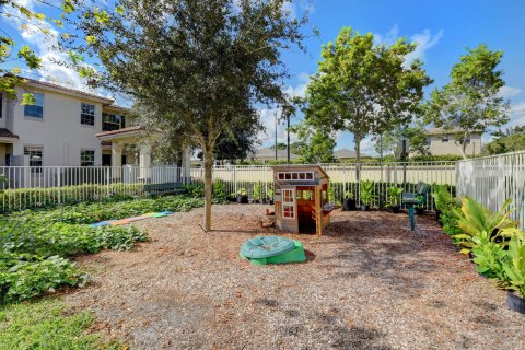 Townhouse in Delray Beach, Florida 3 bedrooms, 168.52 sq.m. № 1168498 - photo 2