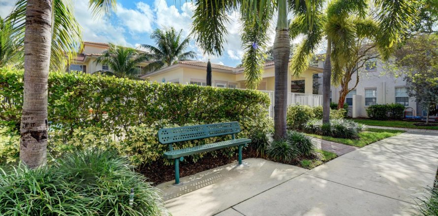 Townhouse in Delray Beach, Florida 3 bedrooms, 168.52 sq.m. № 1168498