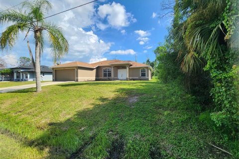 House in North Port, Florida 3 bedrooms, 151.52 sq.m. № 1339192 - photo 8