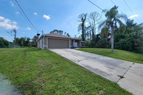 House in North Port, Florida 3 bedrooms, 151.52 sq.m. № 1339192 - photo 6