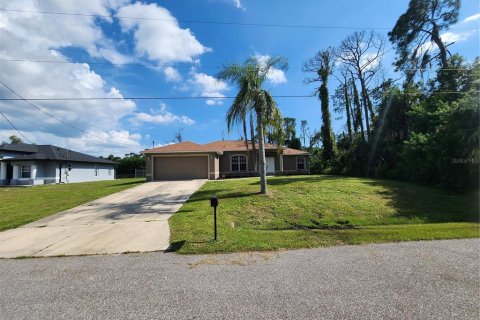 Villa ou maison à vendre à North Port, Floride: 3 chambres, 151.52 m2 № 1339192 - photo 3