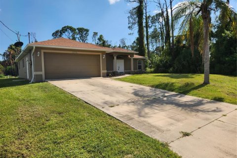 Villa ou maison à vendre à North Port, Floride: 3 chambres, 151.52 m2 № 1339192 - photo 5