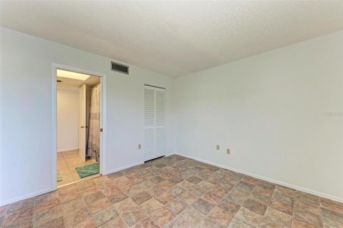 Condominio en venta en Port Charlotte, Florida, 2 dormitorios, 72.46 m2 № 982212 - foto 19