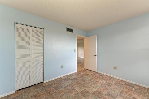 Condominio en venta en Port Charlotte, Florida, 2 dormitorios, 72.46 m2 № 982212 - foto 24