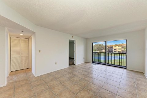 Condominio en venta en Port Charlotte, Florida, 2 dormitorios, 72.46 m2 № 982212 - foto 6