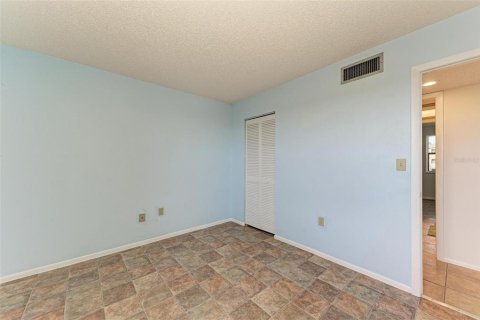 Condominio en venta en Port Charlotte, Florida, 2 dormitorios, 72.46 m2 № 982212 - foto 23