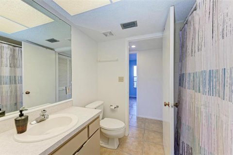 Condominio en venta en Port Charlotte, Florida, 2 dormitorios, 72.46 m2 № 982212 - foto 21