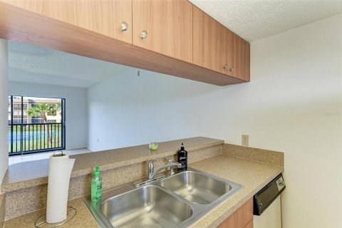 Condominio en venta en Port Charlotte, Florida, 2 dormitorios, 72.46 m2 № 982212 - foto 15