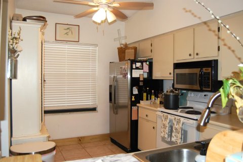 Condo in Palm Beach Gardens, Florida, 2 bedrooms  № 1180245 - photo 5