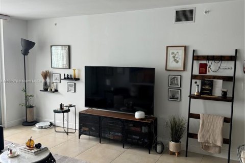 Condominio en venta en Miami, Florida, 2 dormitorios, 105.91 m2 № 1441550 - foto 15