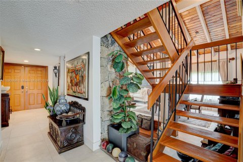 Casa en venta en Miami, Florida, 4 dormitorios, 251.3 m2 № 1441549 - foto 16