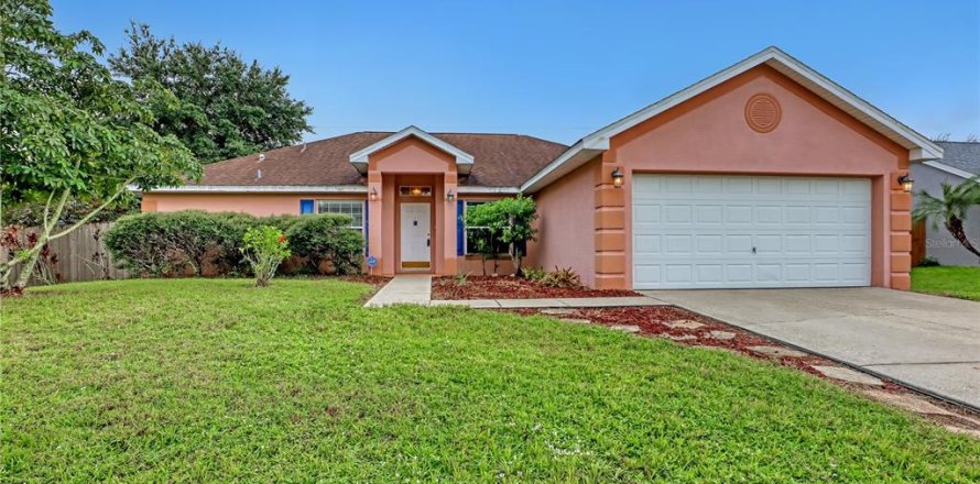 House in Palm Bay, Florida 3 bedrooms, 172.61 sq.m. № 1382733