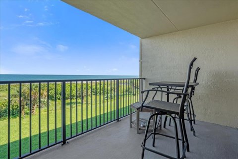 Condo in Cocoa Beach, Florida, 1 bedroom  № 1382771 - photo 9