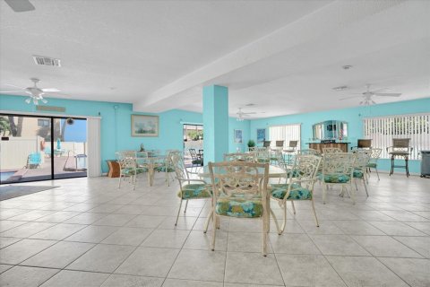 Condo in Cocoa Beach, Florida, 1 bedroom  № 1382771 - photo 27