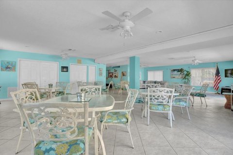 Condo in Cocoa Beach, Florida, 1 bedroom  № 1382771 - photo 28