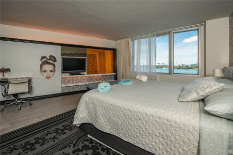 Condominio en venta en Miami Beach, Florida, 49.24 m2 № 1391881 - foto 2