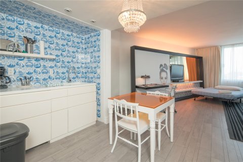 Condominio en venta en Miami Beach, Florida, 49.24 m2 № 1391881 - foto 12