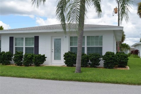 Copropriété à louer à Englewood, Floride: 2 chambres, 96.99 m2 № 793533 - photo 1