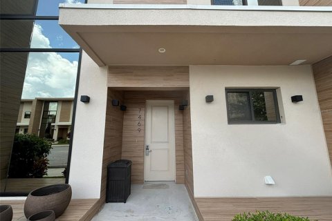 Townhouse in Kissimmee, Florida 4 bedrooms, 218.88 sq.m. № 1357926 - photo 2