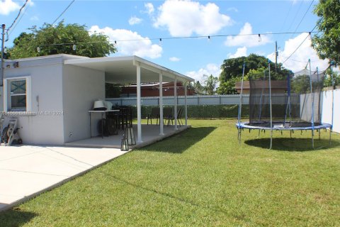 Villa ou maison à vendre à Miami, Floride: 3 chambres, 103.12 m2 № 1377155 - photo 23