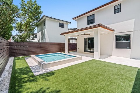 Casa en venta en Miami Lakes, Florida, 4 dormitorios, 264.49 m2 № 1232533 - foto 25