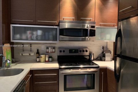 Condo in Miami Beach, Florida, 1 bedroom  № 1294526 - photo 7