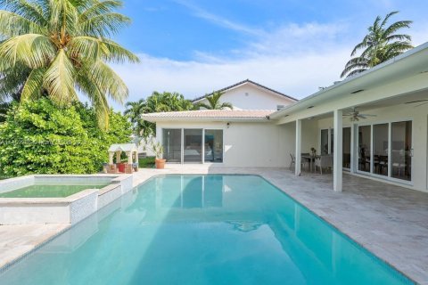 Casa en alquiler en North Miami Beach, Florida, 4 dormitorios, 220.36 m2 № 776480 - foto 26