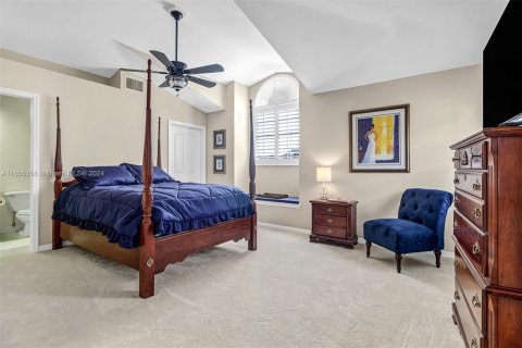 Condo in Naples, Florida, 3 bedrooms  № 1353865 - photo 11