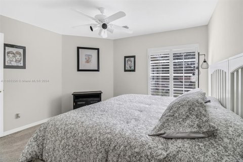 Condo in Naples, Florida, 3 bedrooms  № 1353865 - photo 13