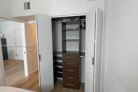 Condo in Miami Beach, Florida, 1 bedroom  № 1353866 - photo 11