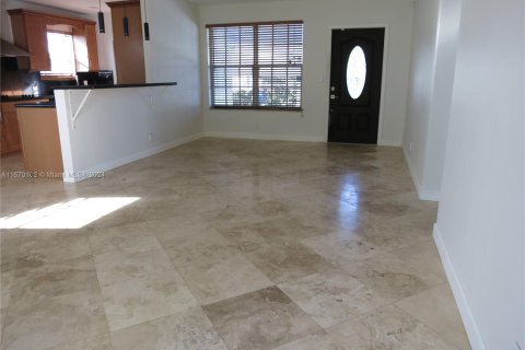 Casa en venta en Hallandale Beach, Florida, 3 dormitorios, 98.38 m2 № 1388149 - foto 8