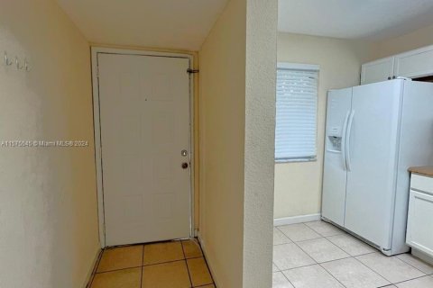Купить кондоминиум в Мирамар, Флорида 2 спальни, 77.29м2, № 1140924 - фото 2