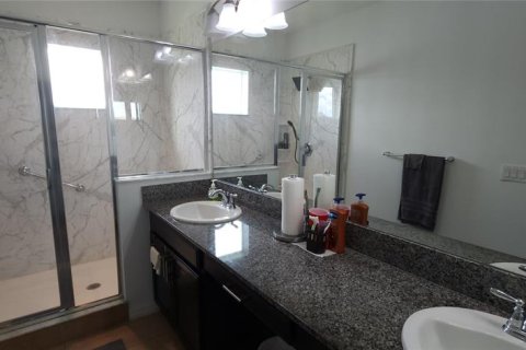 Townhouse in Tampa, Florida 3 bedrooms, 168.71 sq.m. № 1361647 - photo 7