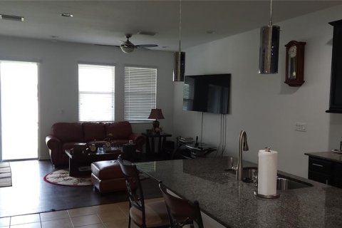 Adosado en venta en Tampa, Florida, 3 dormitorios, 168.71 m2 № 1361647 - foto 4