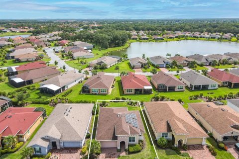 Villa ou maison à vendre à Kissimmee, Floride: 2 chambres, 158.4 m2 № 1361613 - photo 2