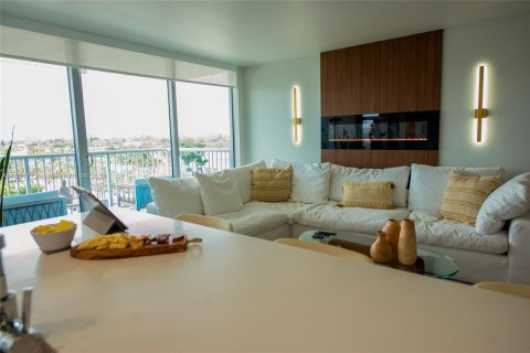 Condo in Miami Beach, Florida, 2 bedrooms  № 1269383 - photo 10