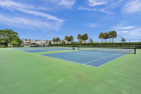 Condo in Boca Raton, Florida, 2 bedrooms  № 1162996 - photo 1