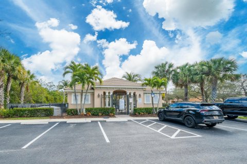 Villa ou maison à vendre à Hobe Sound, Floride: 4 chambres, 250.56 m2 № 989253 - photo 7